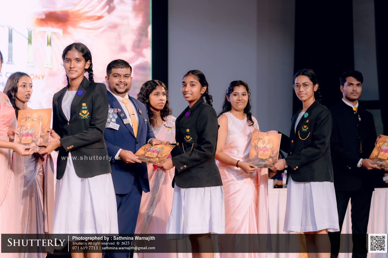Leo Club gallery photo 4